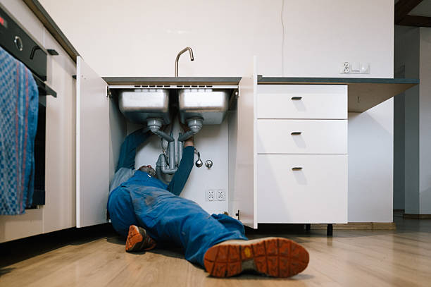 Professional Leak Detection technician working in Bay Saint Louis, MS
